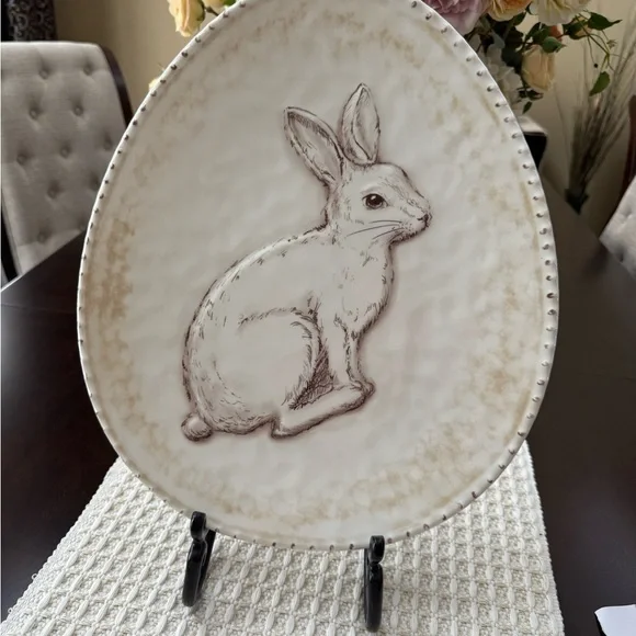 Rustic Cream Rabbit Plate - Picture 1 of 1
